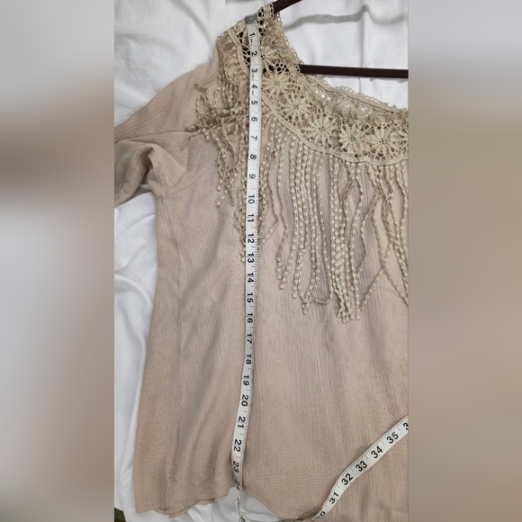 Kye Mi Boho Peasant Blouse with Crochet Fringe – Size Large (Beige/Tan) EUC - Picture 8 of 8